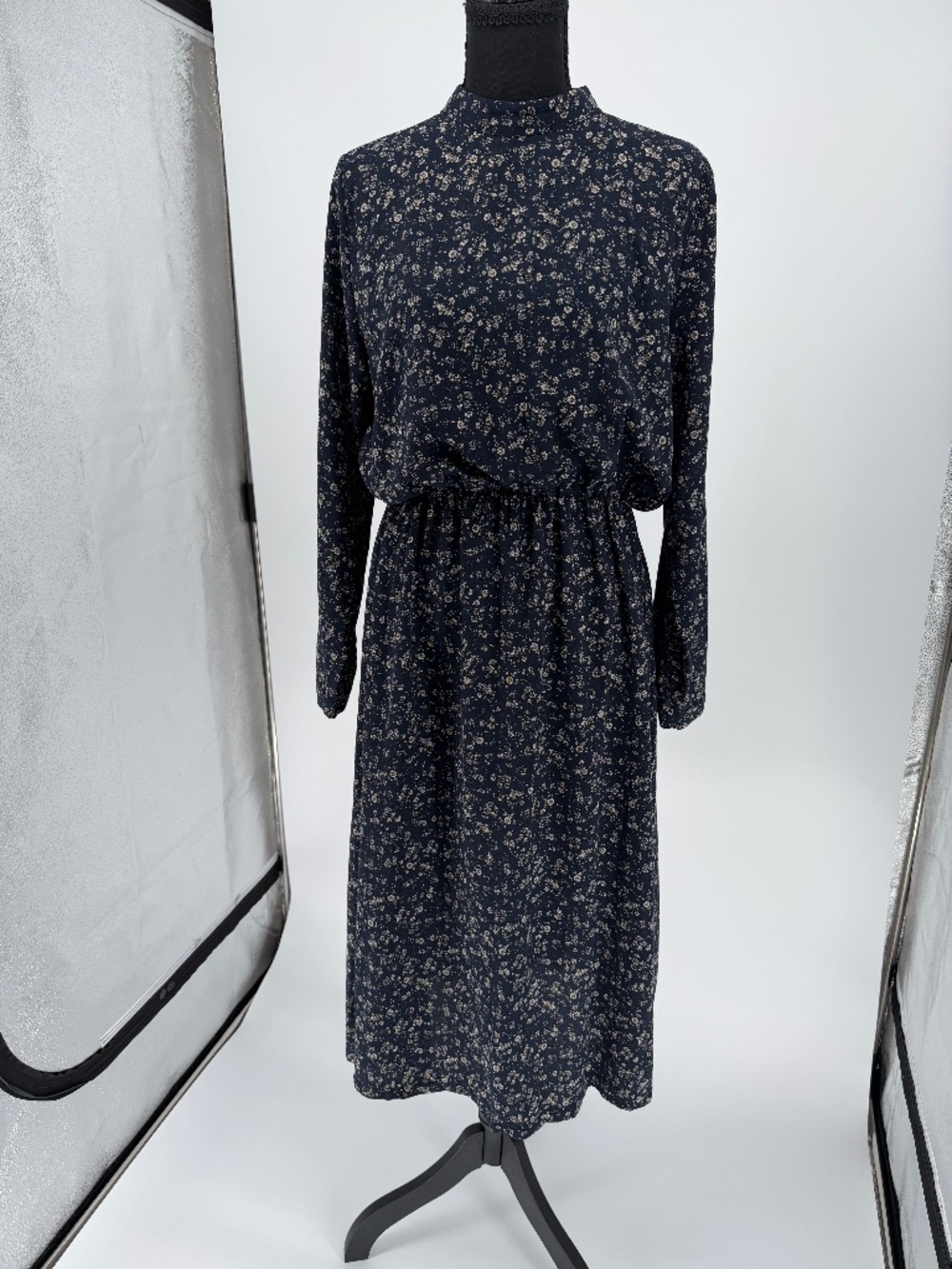 Button Navy Blue Calico Floral Mock‎ Neck Long Sleeve Midi Dress